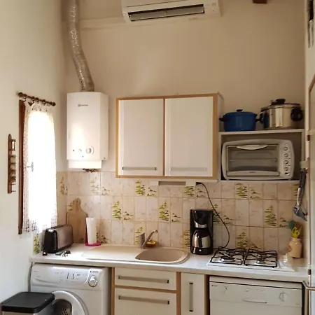 Mitoyenne Climatisee Avec Piscine Et Parking Pour 6 Pers - Fr-1-607-123