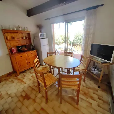 Mitoyenne Climatisee Avec Piscine Et Parking Pour 6 Pers - Fr-1-607-123 *