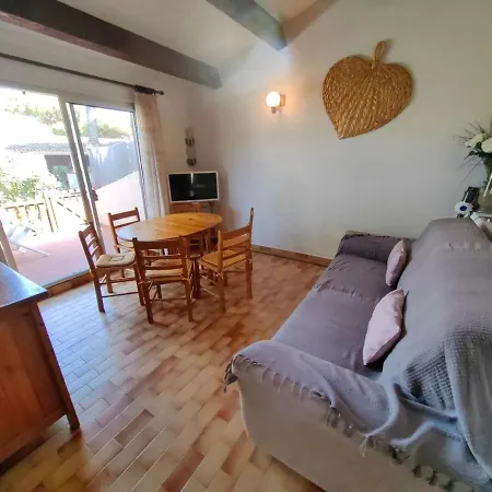 Mitoyenne Climatisee Avec Piscine Et Parking Pour 6 Pers - Fr-1-607-123 Agde