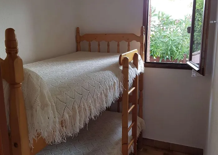 Mitoyenne Climatisee Avec Piscine Et Parking Pour 6 Pers - Fr-1-607-123