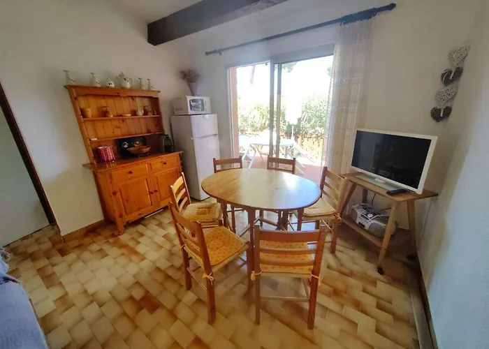 Mitoyenne Climatisee Avec Piscine Et Parking Pour 6 Pers - Fr-1-607-123 *