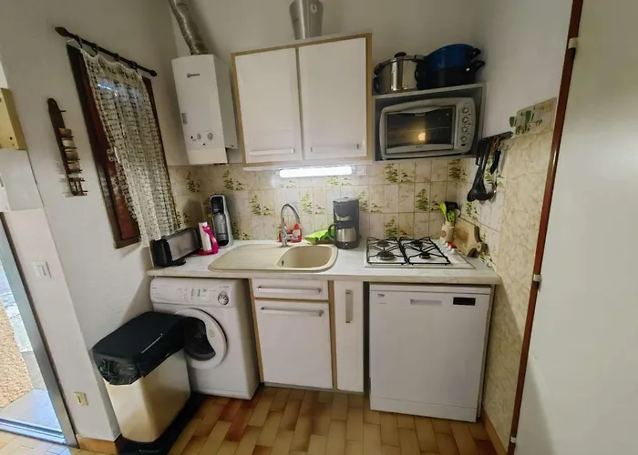 Mitoyenne Climatisee Avec Piscine Et Parking Pour 6 Pers - Fr-1-607-123 *